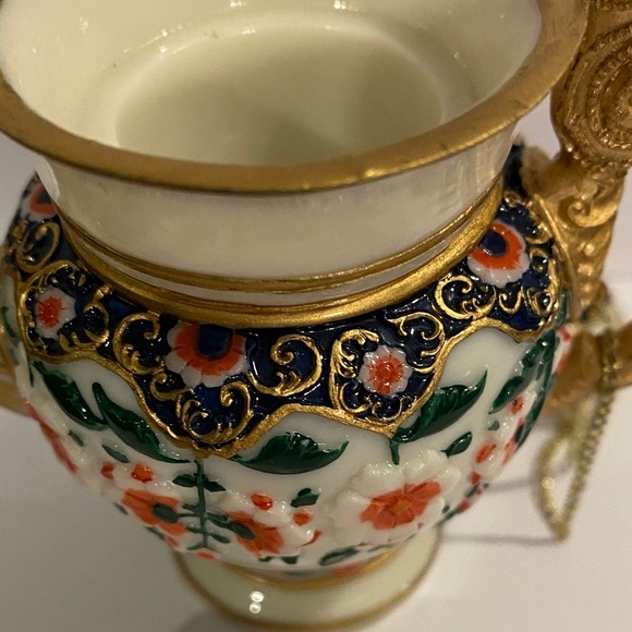 Nini miniature hand painted tea pot - Picture 3 of 5